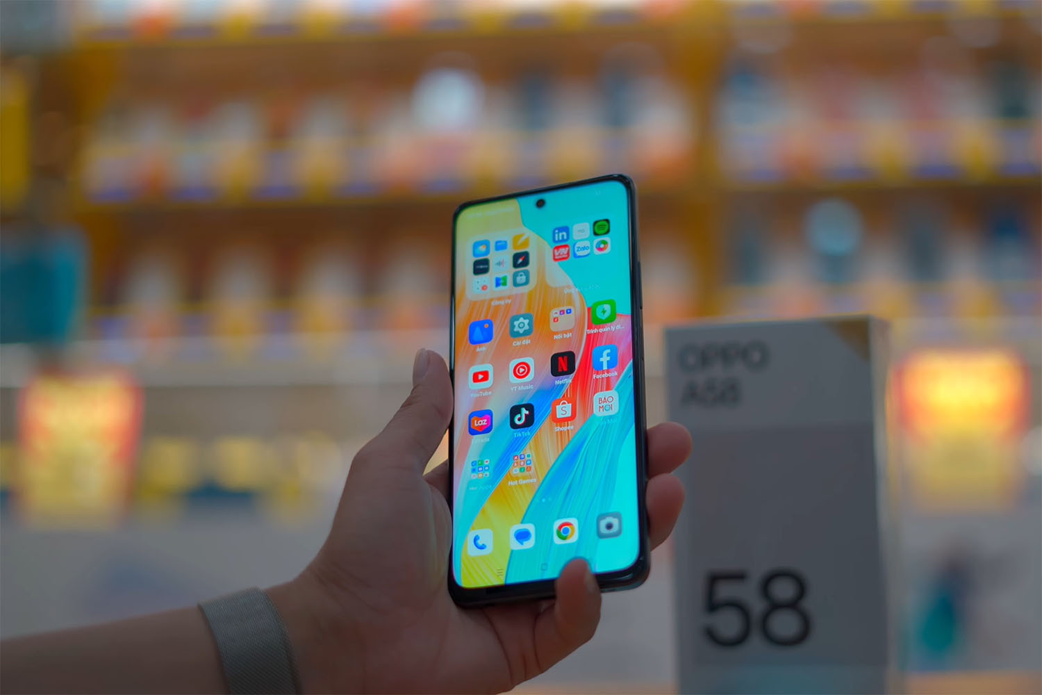 Thay kính điện thoại OPPO A58 lấy liền tại Huế giá rẻ